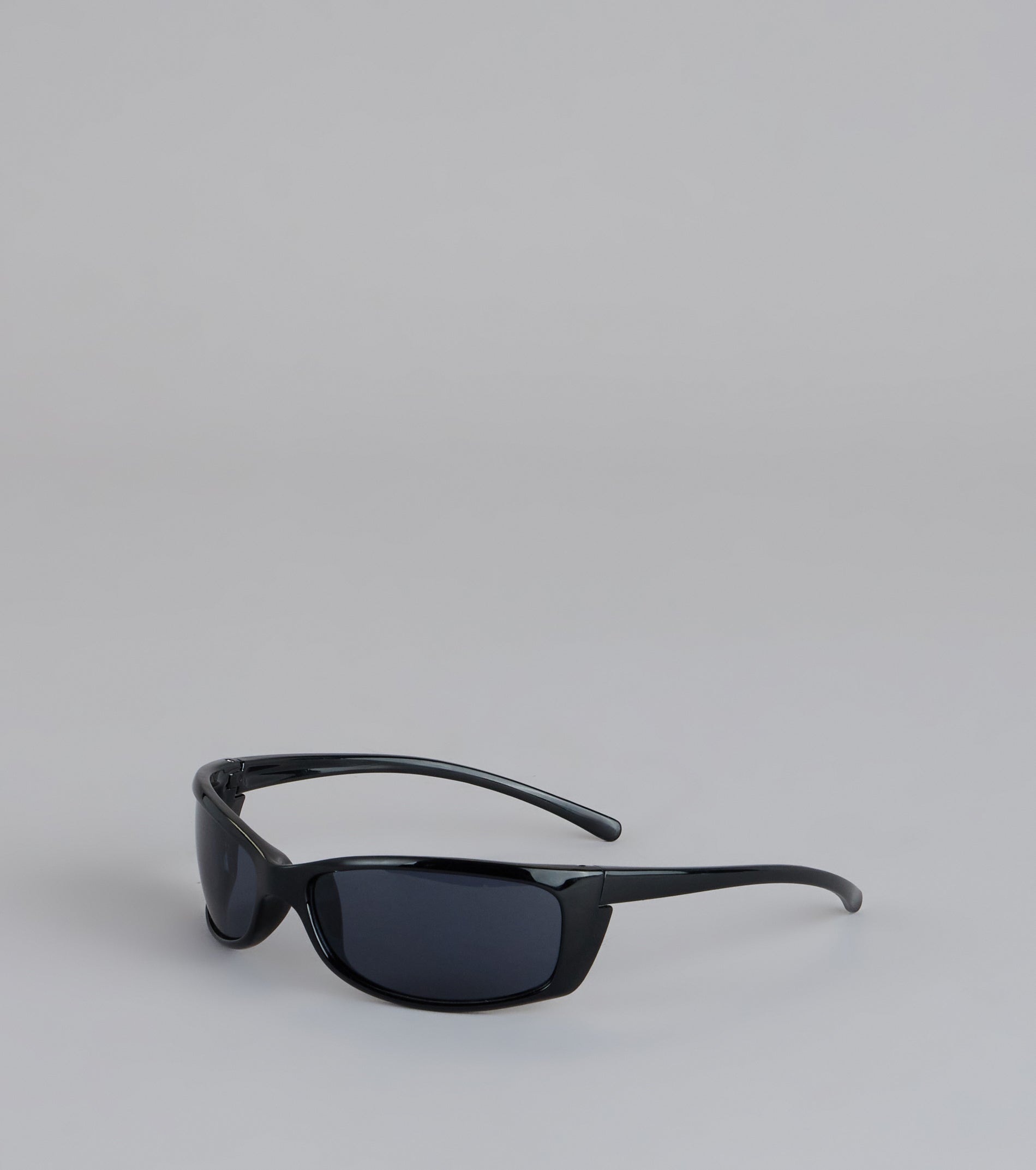 Low Key Icon Sleek Sunglasses
