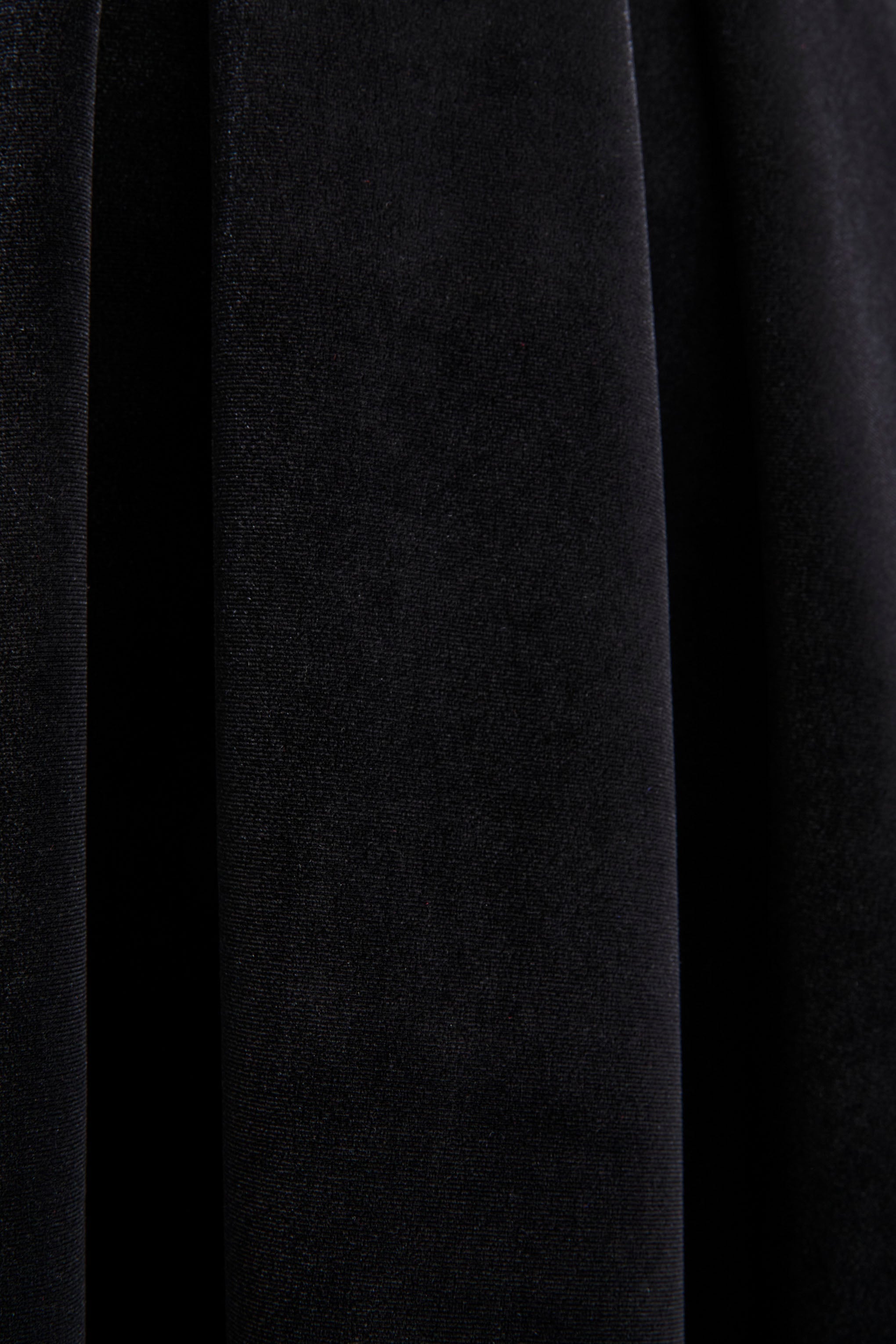 Seraphic | Black Velvet Puff-Sleeve Midi Dress